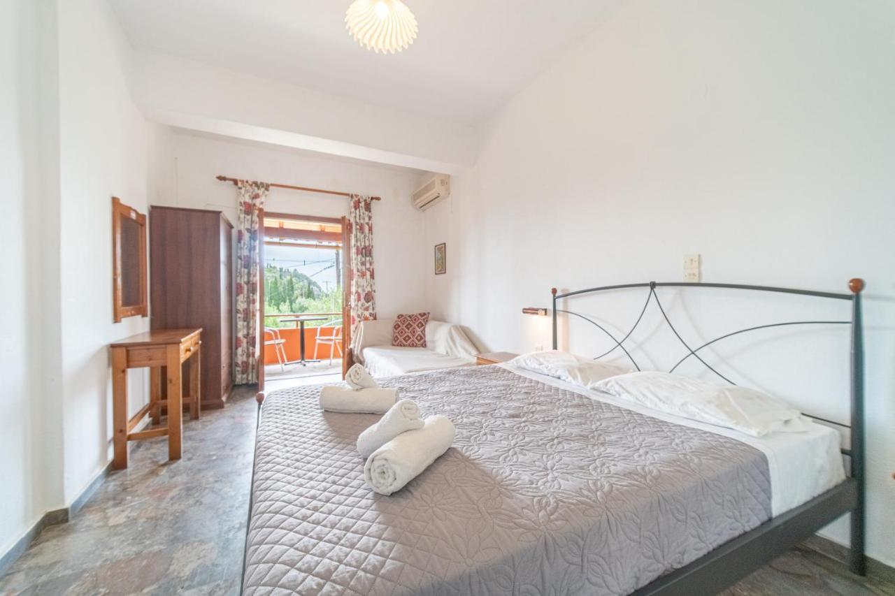 Arianna Studio Ground Floor 5 Палеокастрица Екстериор снимка